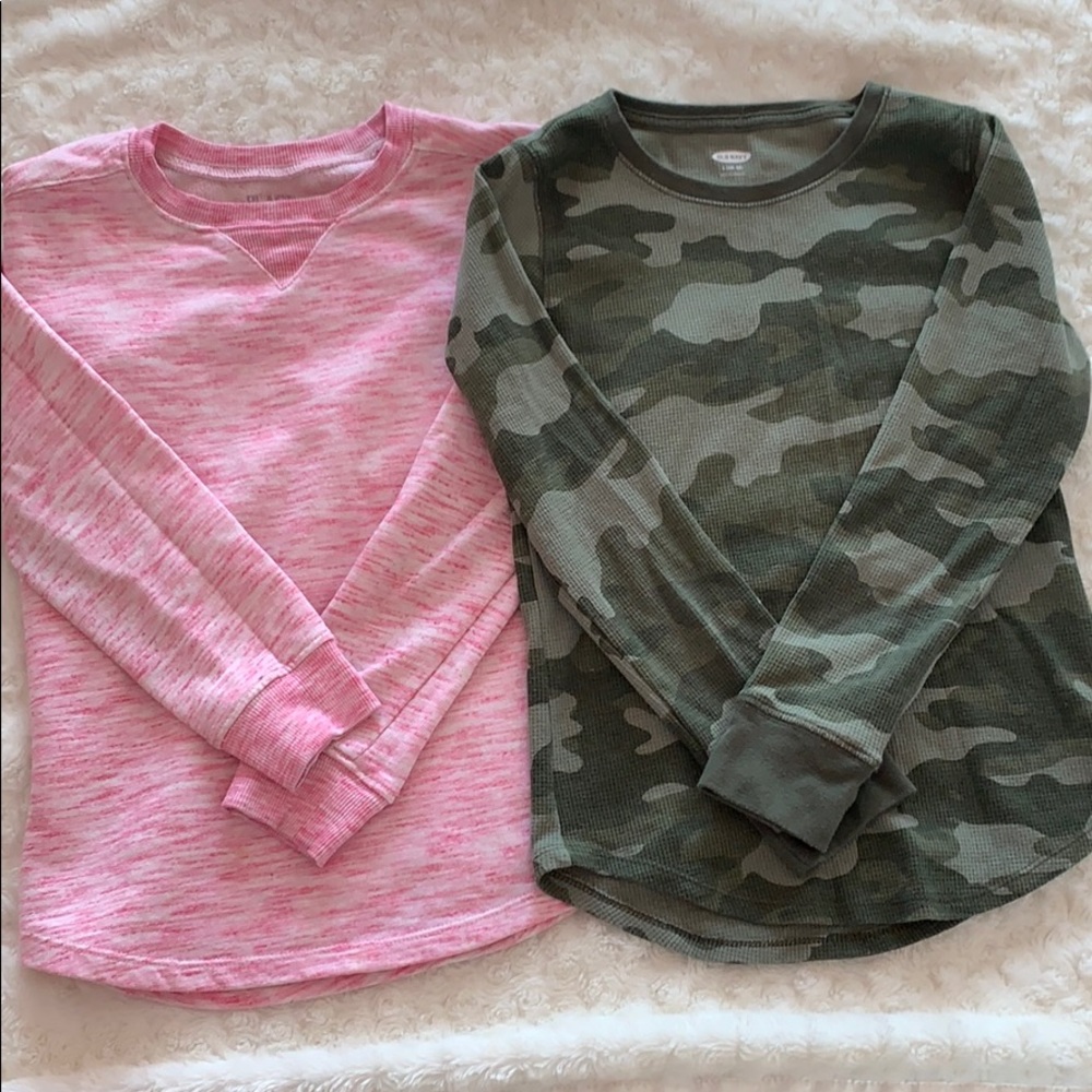Pink lightweight sweater and camo thermal 🖤